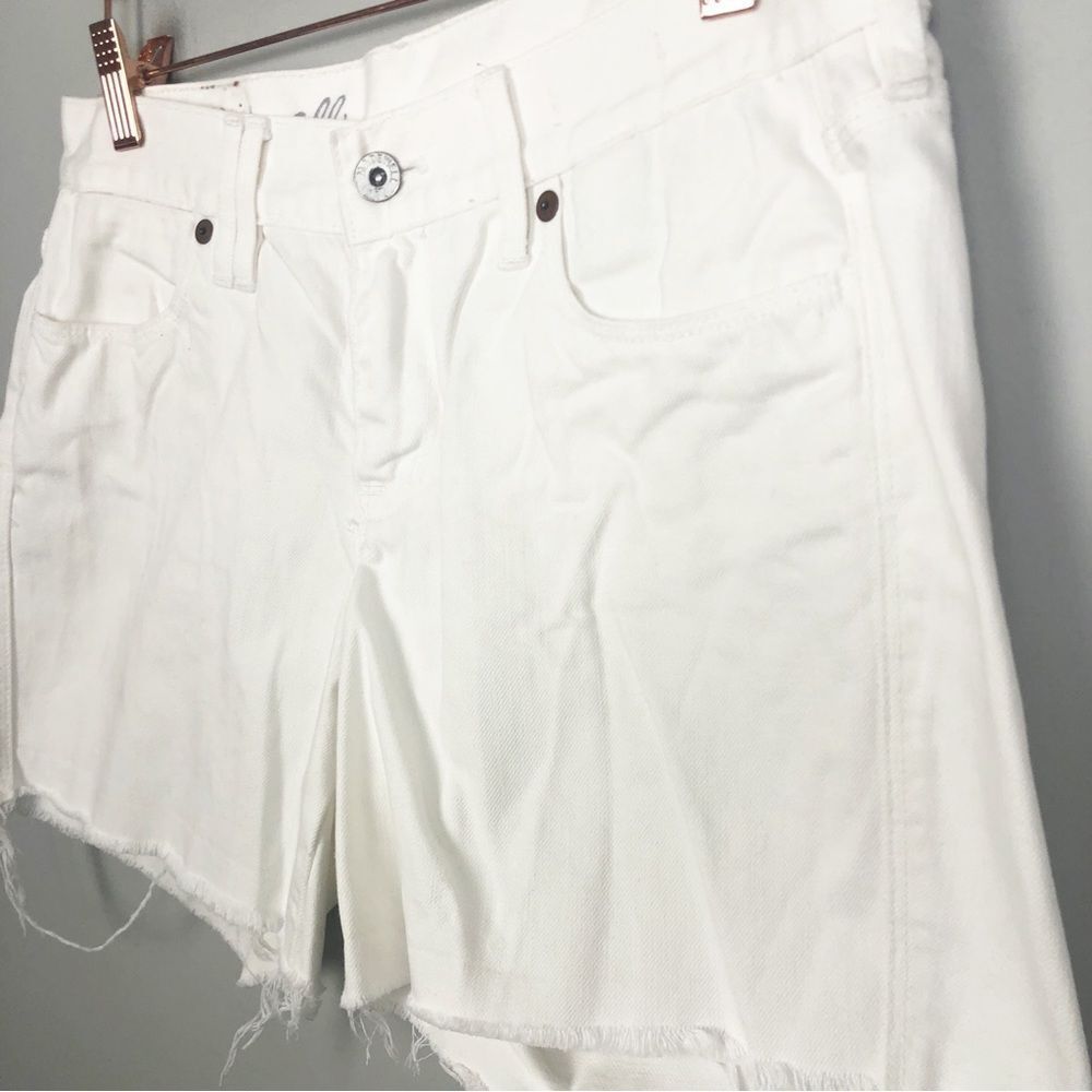 MADEWELL | White Denim Mid-Rise Cut Off Jean Shorts Women’s Size 26 (2) - Picture 3 of 7